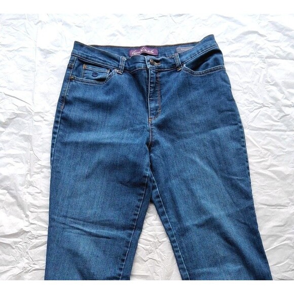Gloria Vanderbilt Sz 10 Womens Blue Jeans Pocket Denim Button Zip Adult Amanda - Picture 3 of 9